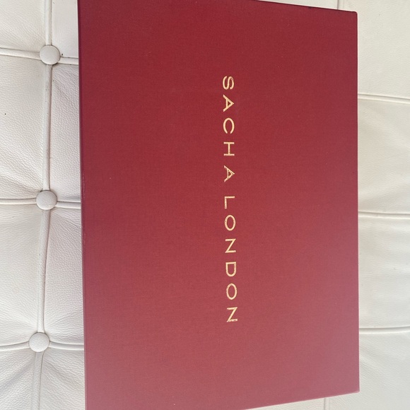 Sasha London Ladies Suede Taupe Shoes 8.5 - Picture 6 of 6